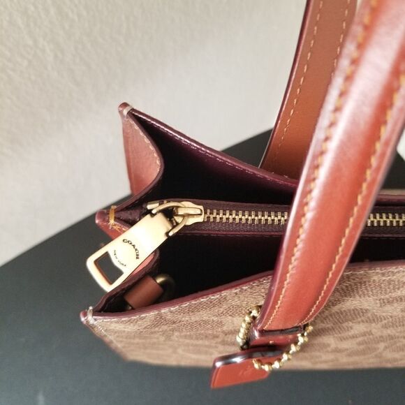 NWOT Coach Leather Tote - Picture 9 of 11